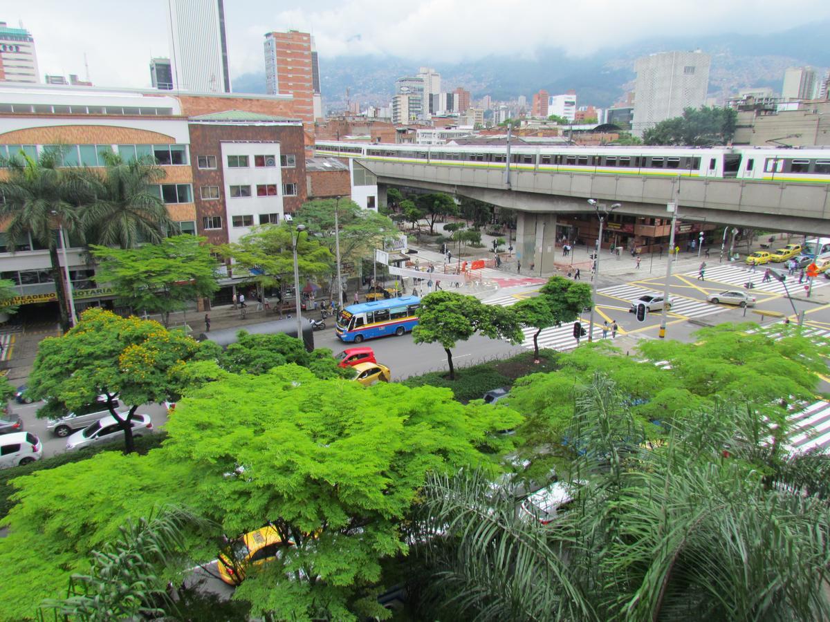 Hotel Plaza Mayor Medellin Exterior photo